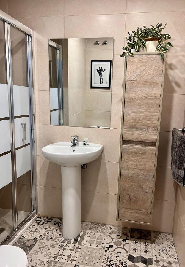 Suite Bonalba Alicante Extérieur photo